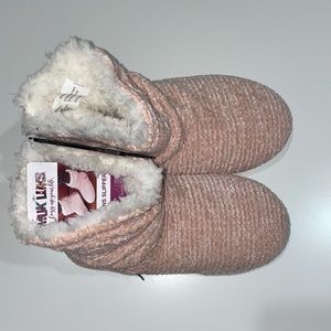 Comfy winter booties that you can wear all day!